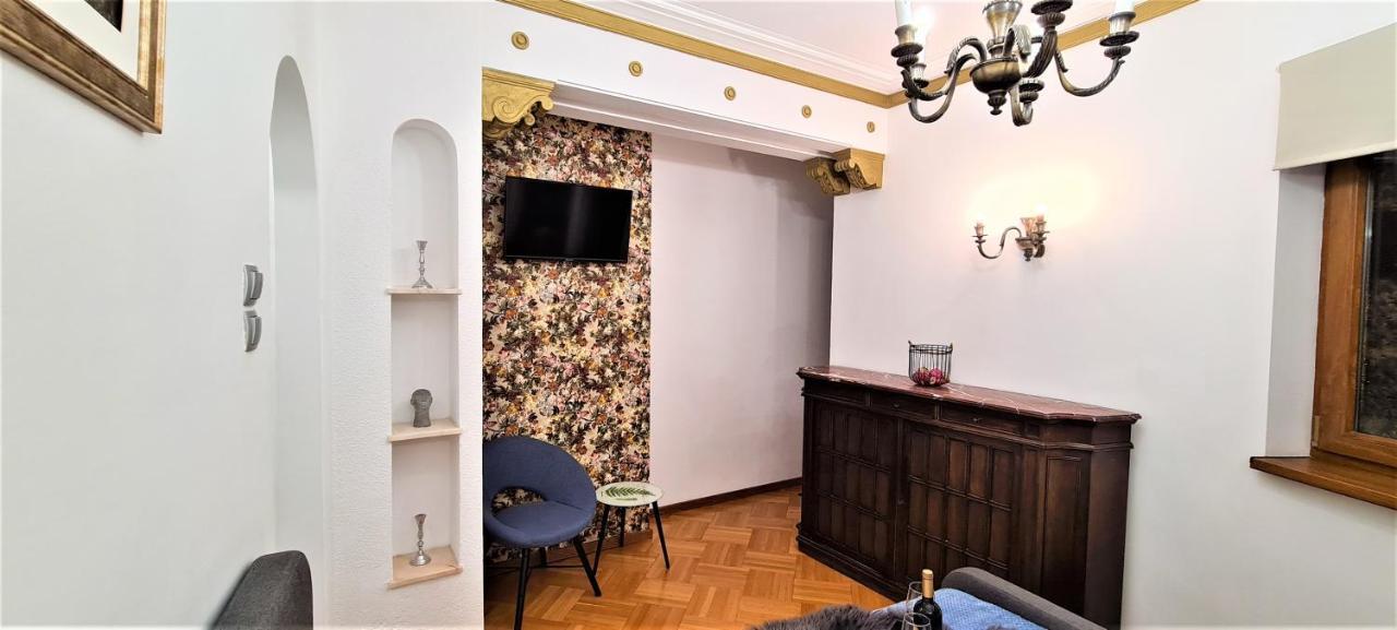 Central Arghezi University Square Lejlighed Bukarest Eksteriør billede