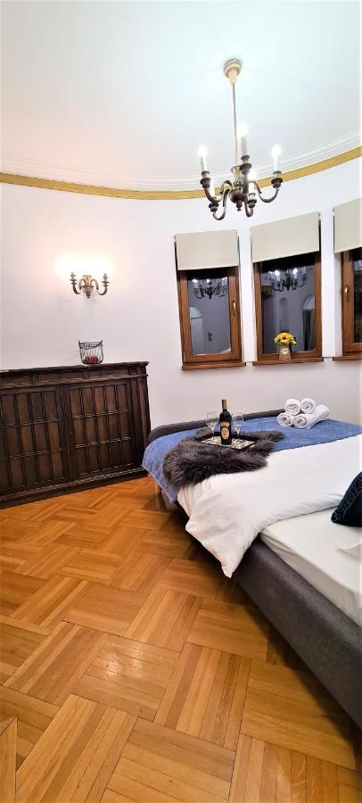 Central Arghezi University Square Lejlighed Bukarest Eksteriør billede